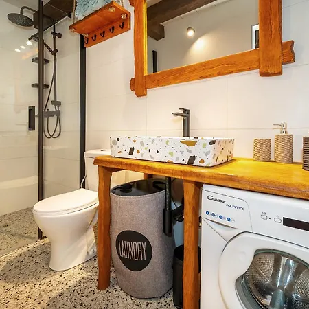 Rustic Stonehouse With Jacuzzi * Bajcici