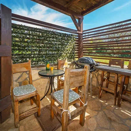 Holiday home Rustic Stonehouse With Jacuzzi